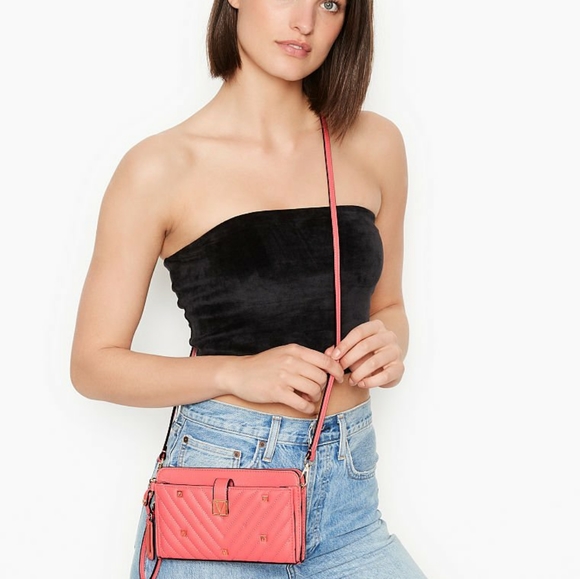 The Victoria Convertible Crossbody - Picture 4 of 10